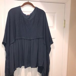 Women’s short sleeve poncho